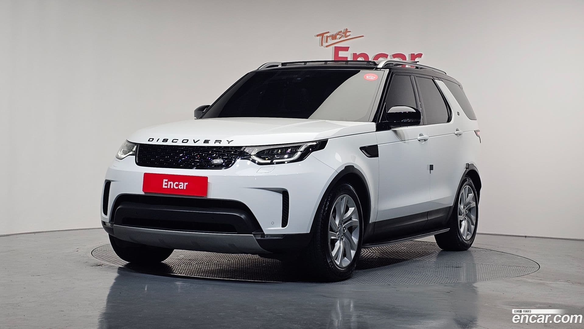 Main__Slider__Photo:Discovery Land Rover 2018.9-0