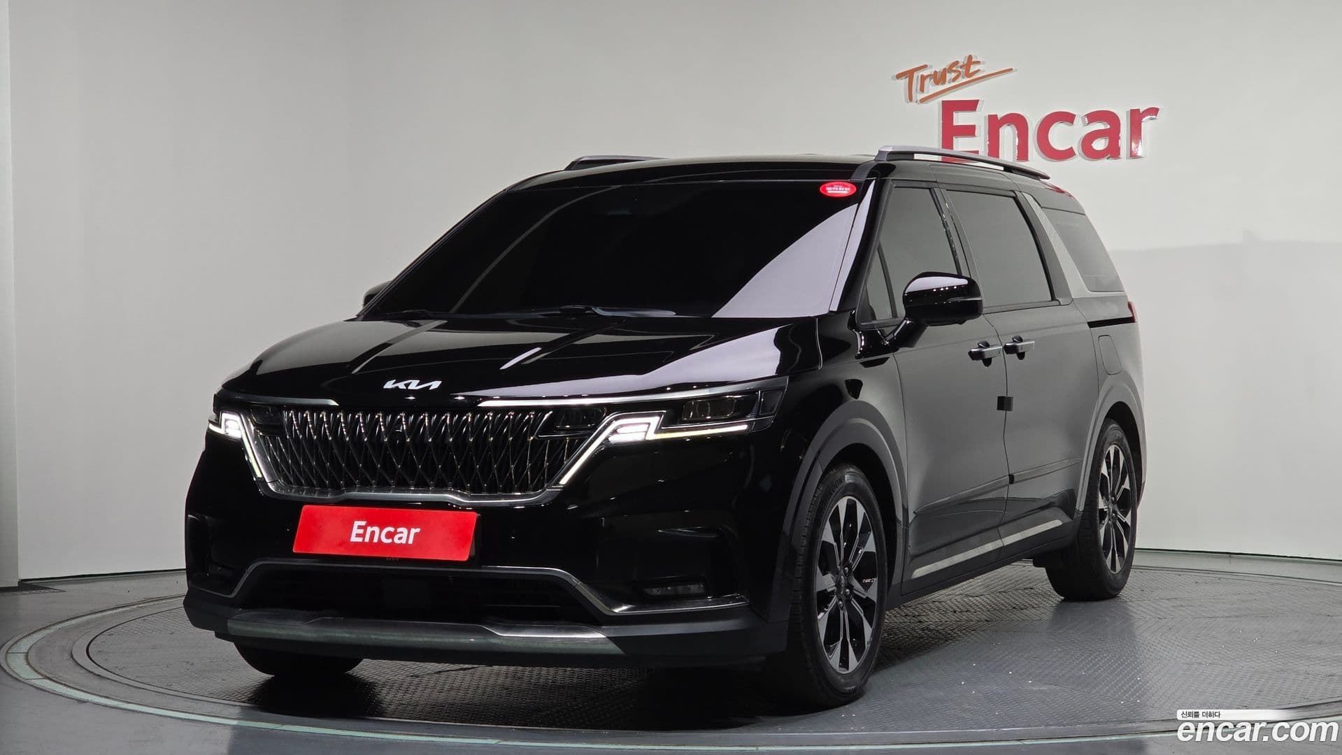 Main__Slider__Photo:Canival Kia 2021.9-0