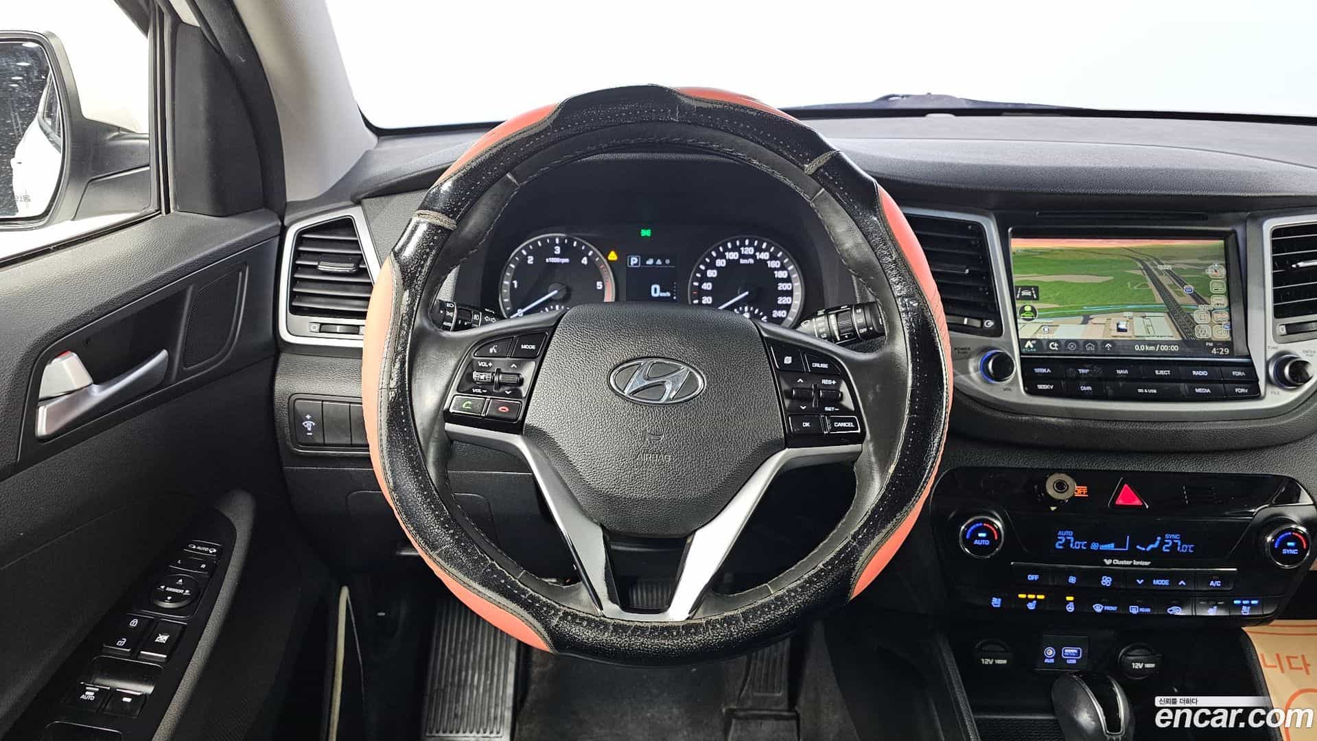 Tucson Hyundai 2016.2-OPTION-020