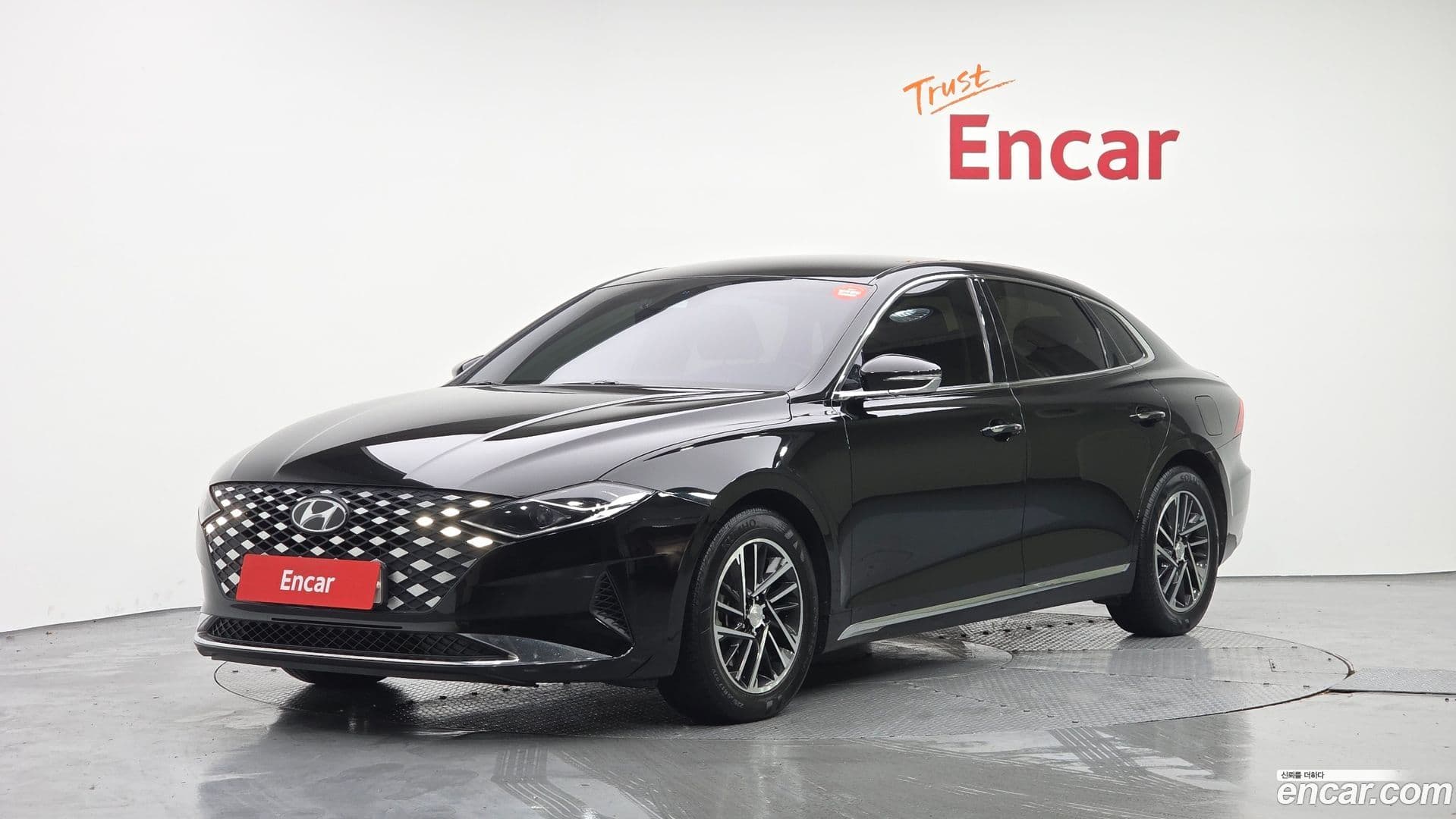 Main__Slider__Photo:Grandeur Hyundai 2021.0-0