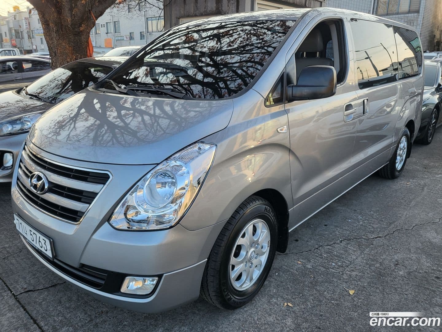 Main__Slider__Photo:Starex Hyundai 2015.9-0