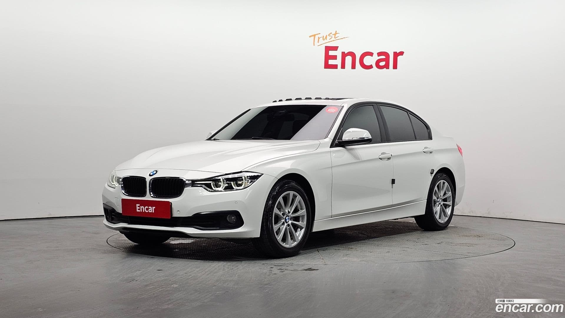 Main__Slider__Photo:3-Series BMW 2017.2-0