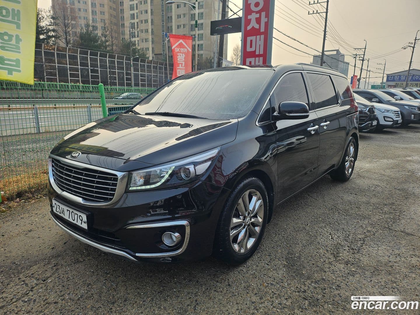Main__Slider__Photo:Canival Kia 2017.1-0