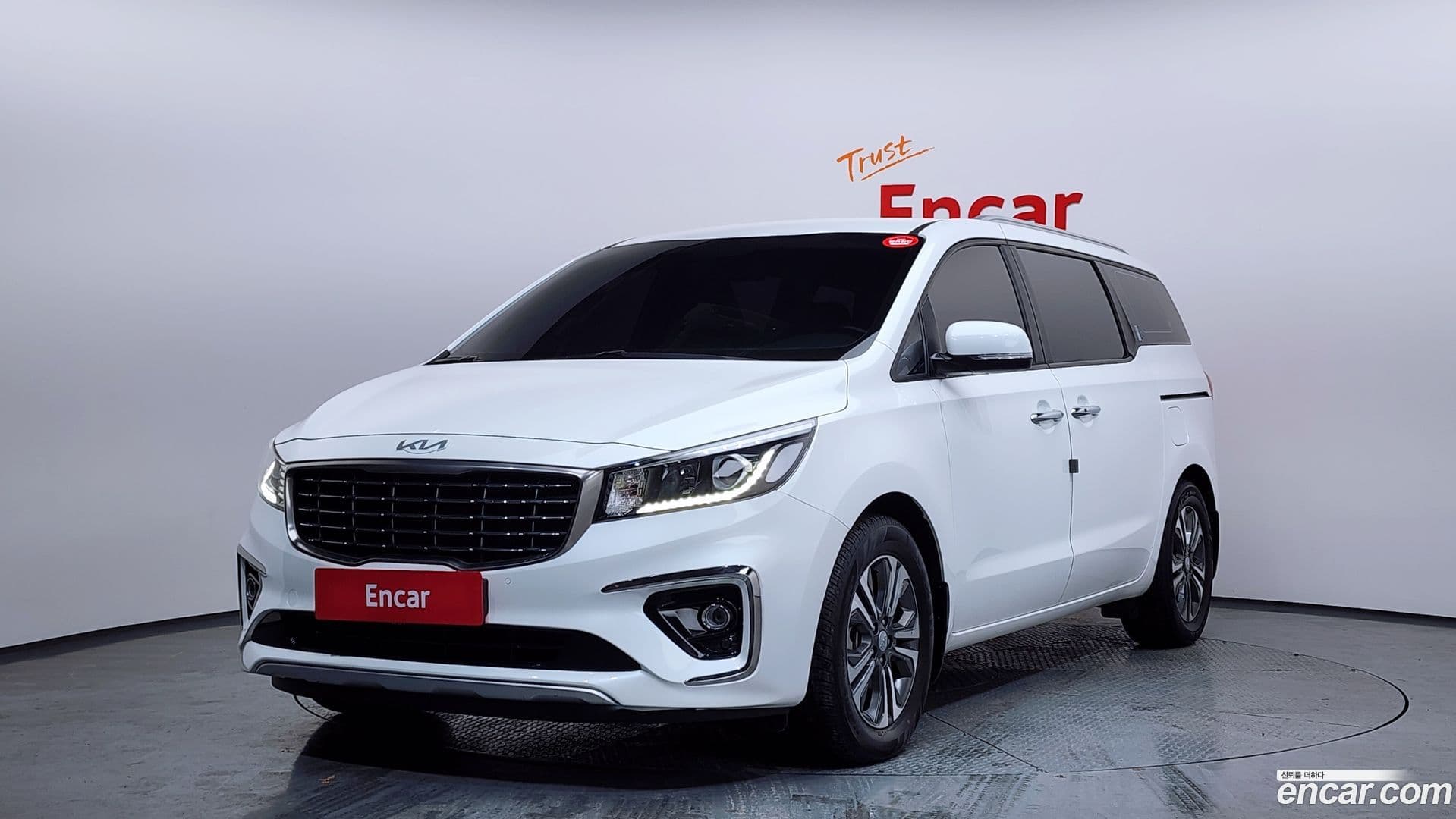 Main__Slider__Photo:Canival Kia 2019.11-0