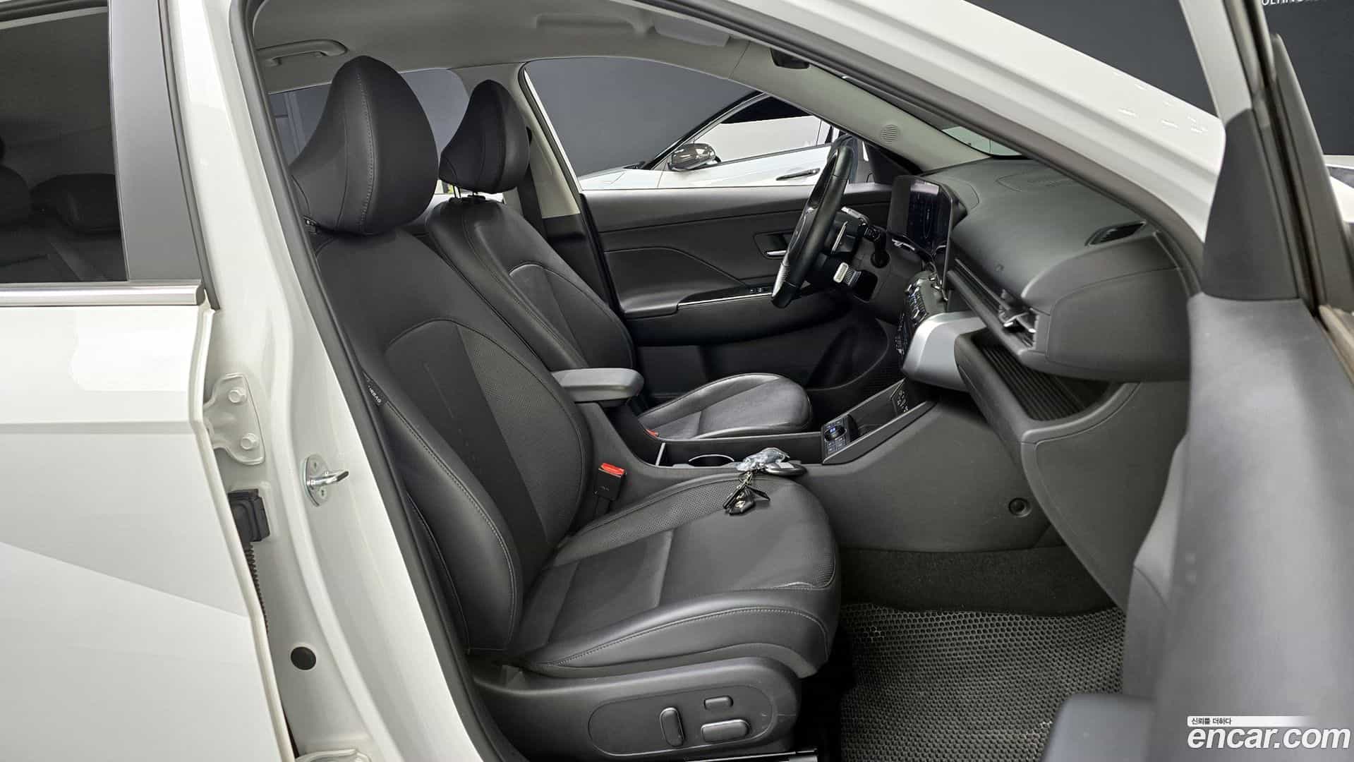 Kona Hyundai 2023.3-INNER-010