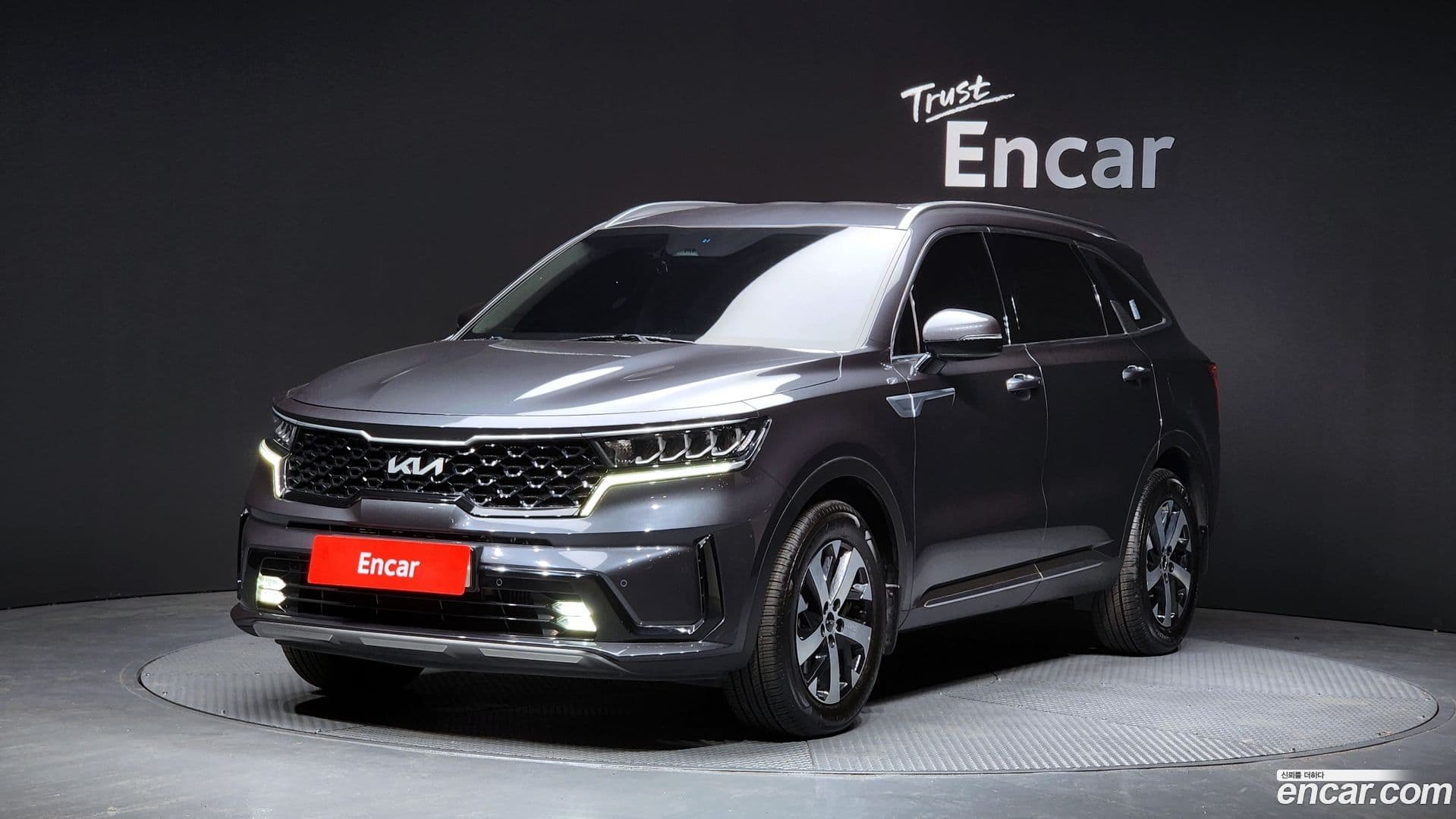 Main__Slider__Photo:Sorento Kia 2021.11-0