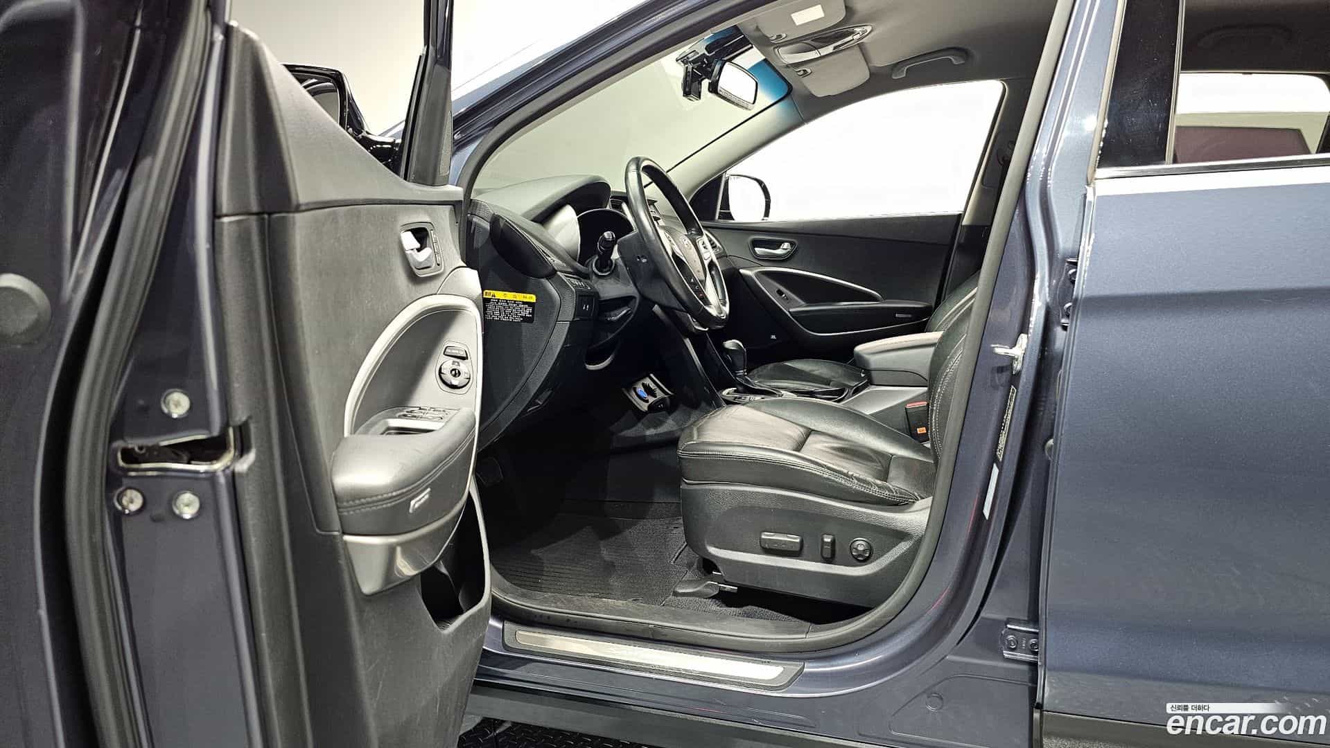 Santafe Hyundai 2015.6-INNER-009