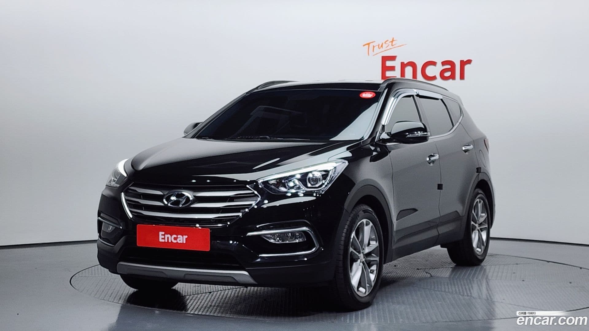 Main__Slider__Photo:Santafe Hyundai 2015.7-0