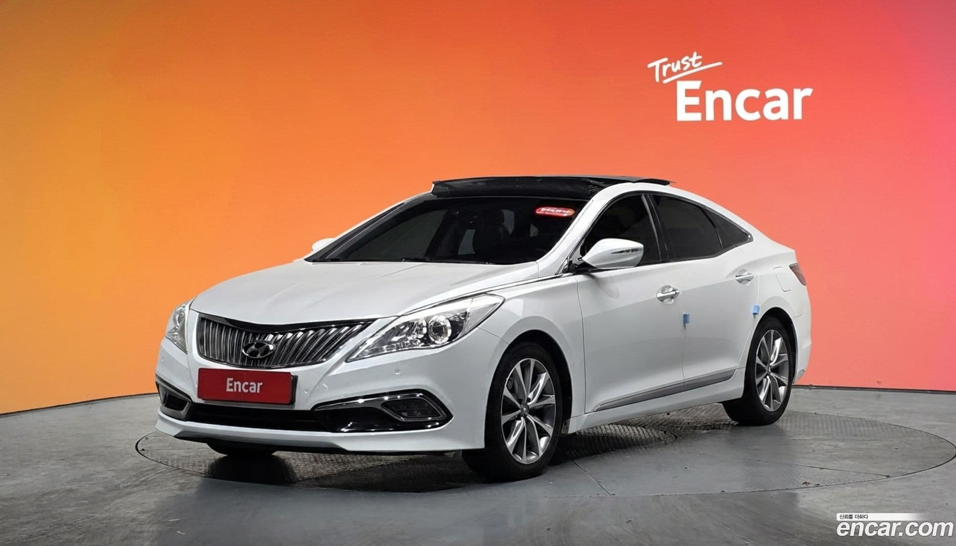 Main__Slider__Photo:Grandeur Hyundai 2015.0-0