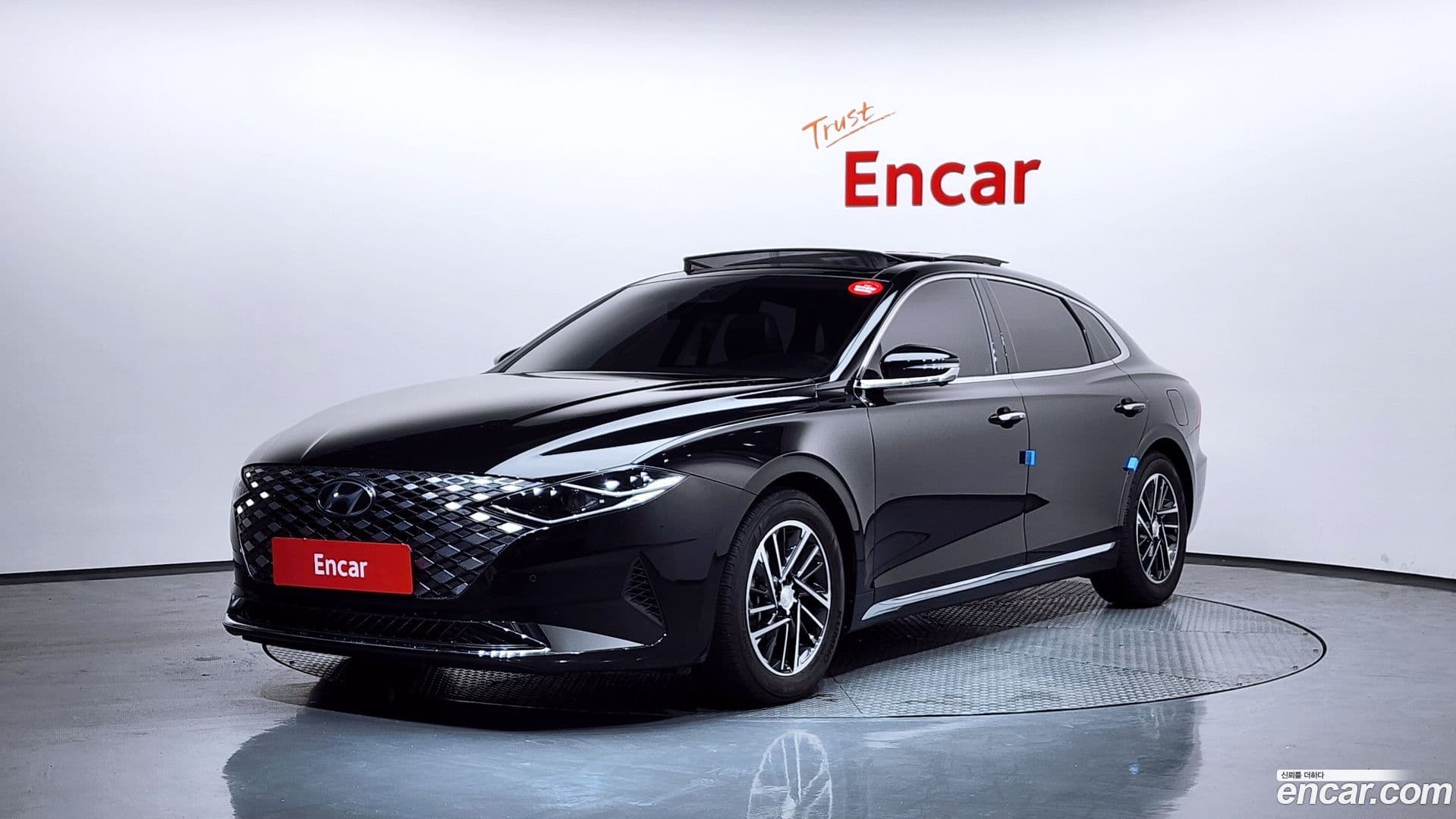 Main__Slider__Photo:Grandeur Hyundai 2020.1-0