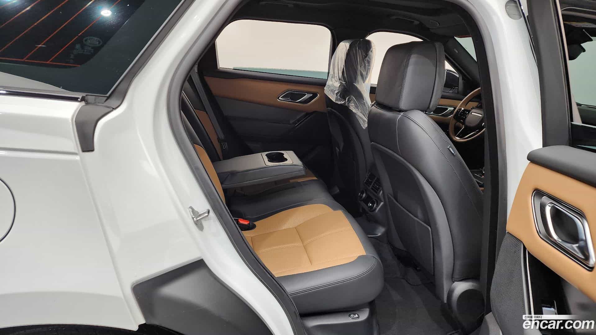 Range Rover Velar Land Rover 2025.4-OPTION-016