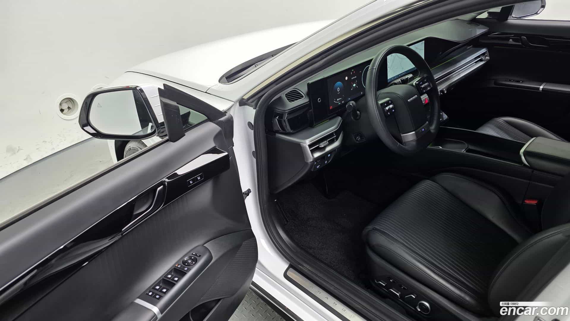 Grandeur Hyundai 2023.11-OPTION-015