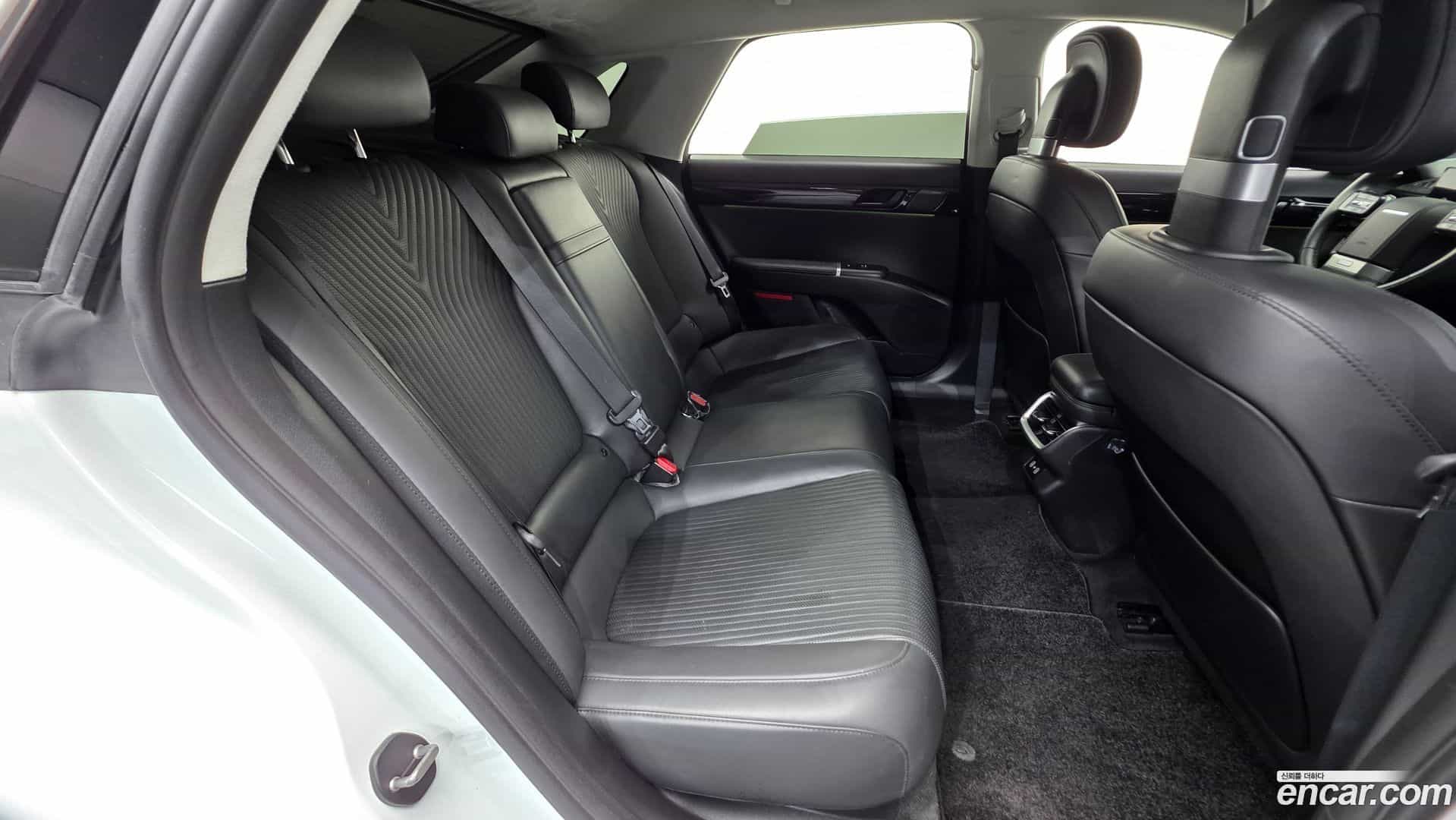 Grandeur Hyundai 2023.11-OPTION-023