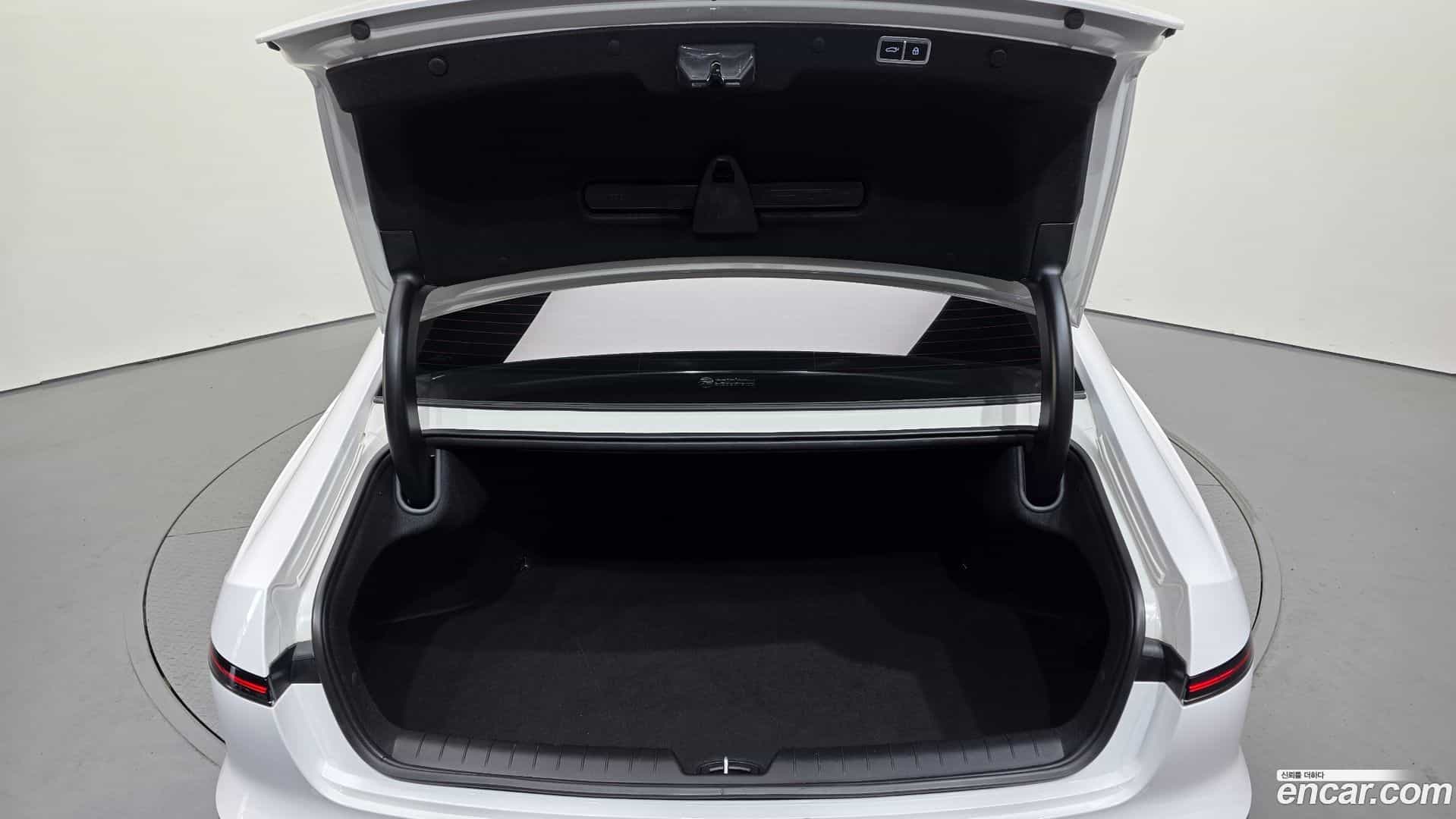 Grandeur Hyundai 2023.11-OPTION-024