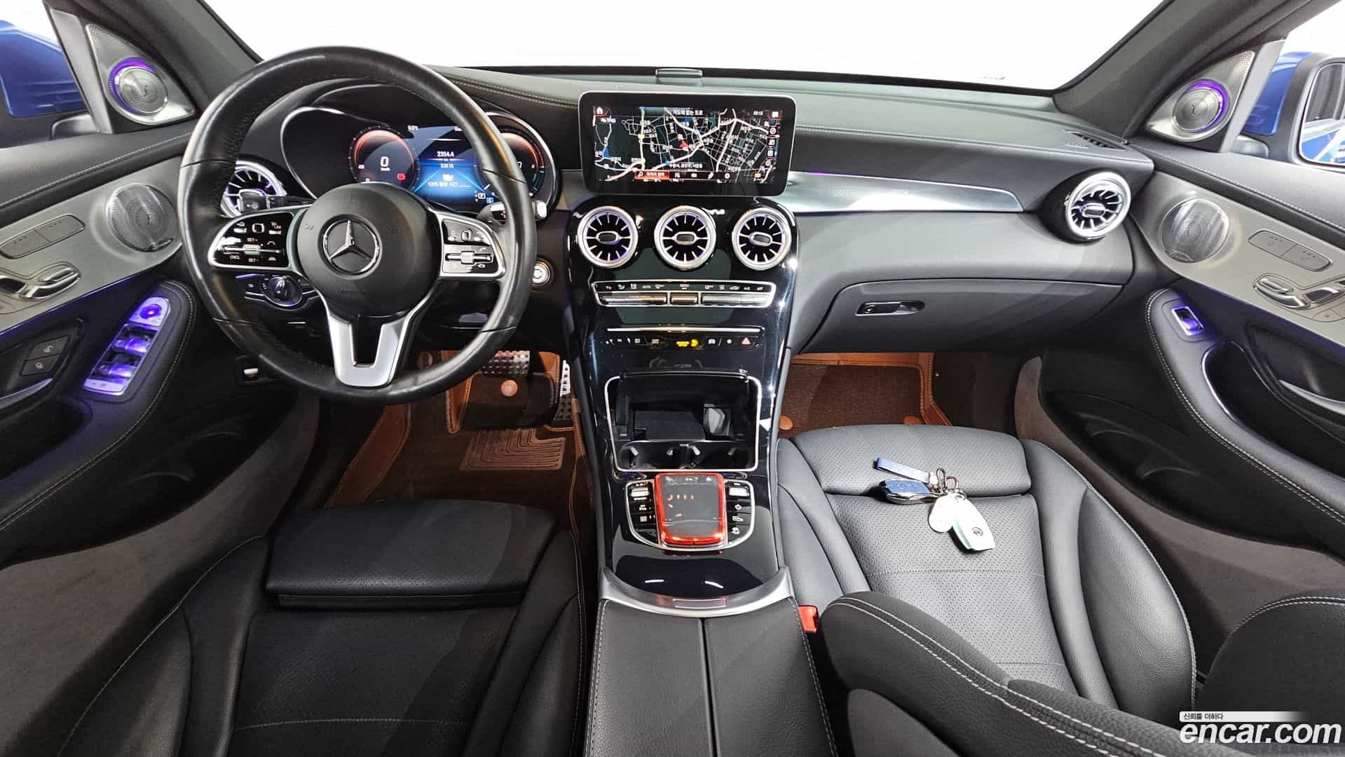 GLC-Class Mercedes-Benz 2022.11-INNER-007