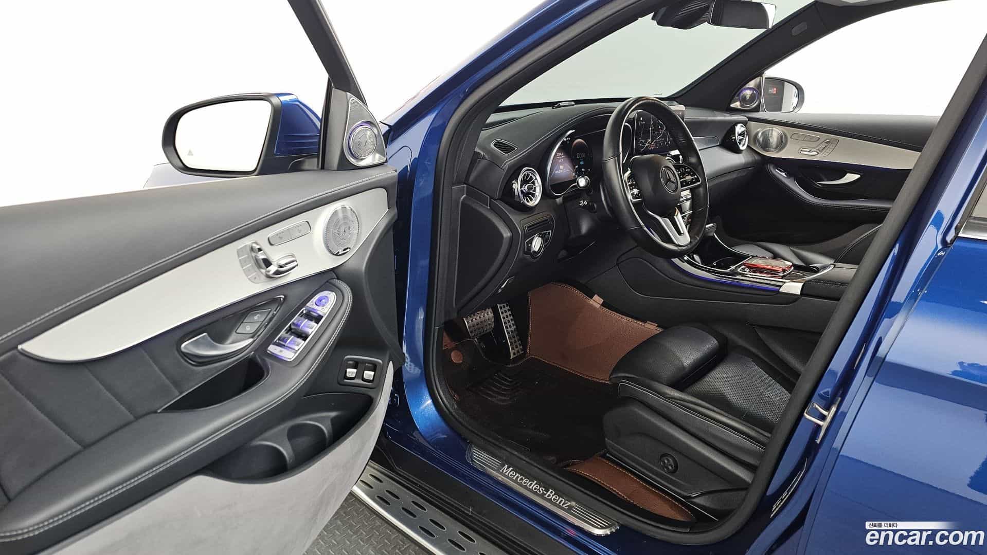 GLC-Class Mercedes-Benz 2022.11-INNER-010