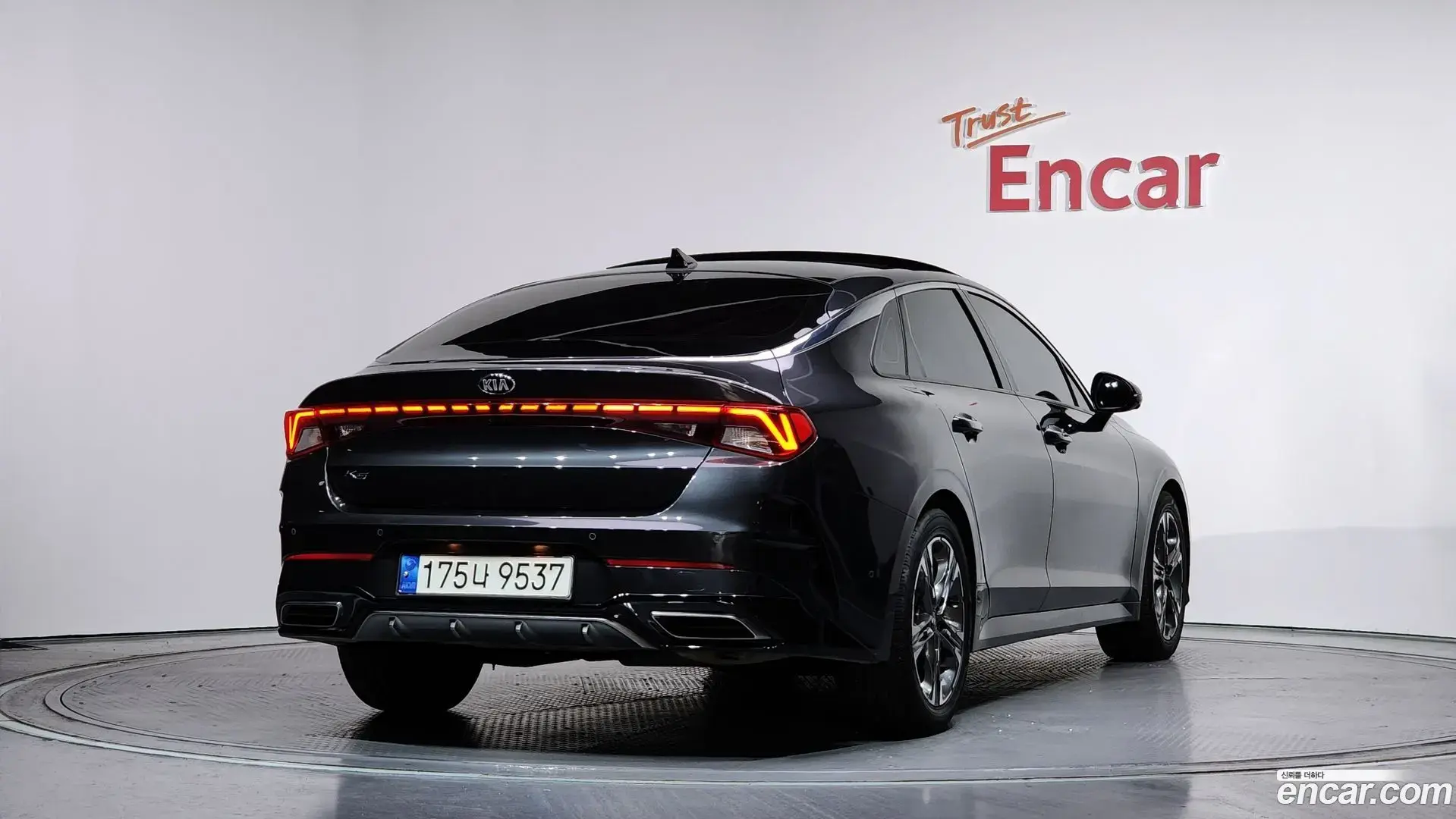 Main__Slider__Photo:K5 Kia 2021.1-1