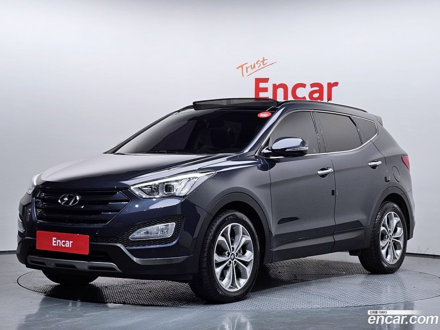 Main__Slider__Photo:Santafe Hyundai 2014.6-0