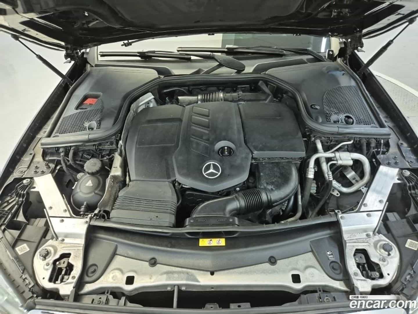 E-Class Mercedes-Benz 2016.9-OUTER-005