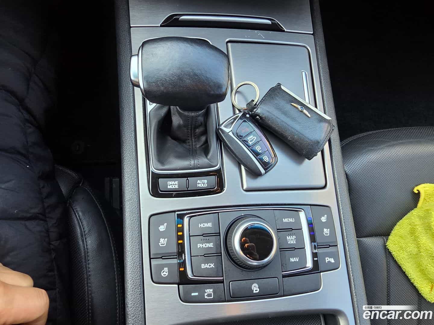 Genesis Hyundai 2016.3-INNER-006