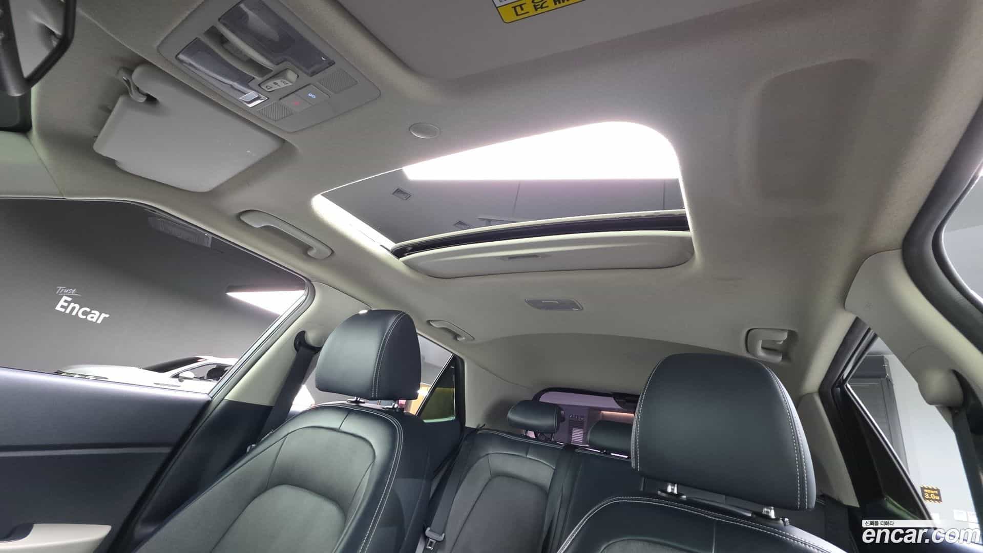 Venue Hyundai 2019.8-OPTION-015
