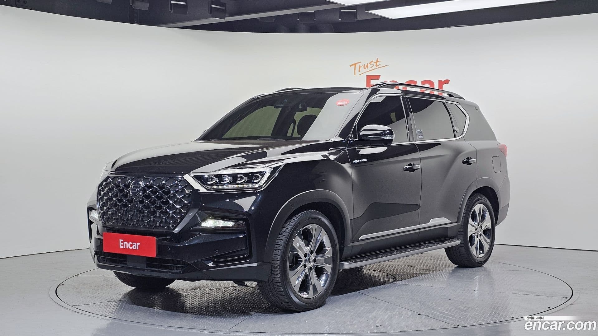 Main__Slider__Photo:Rexton KG Mobility 2022.8-0