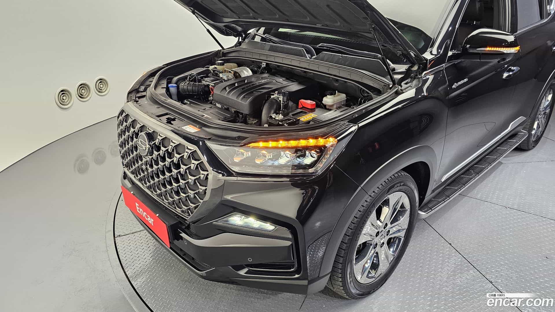 Rexton KG Mobility 2022.8-INNER-006