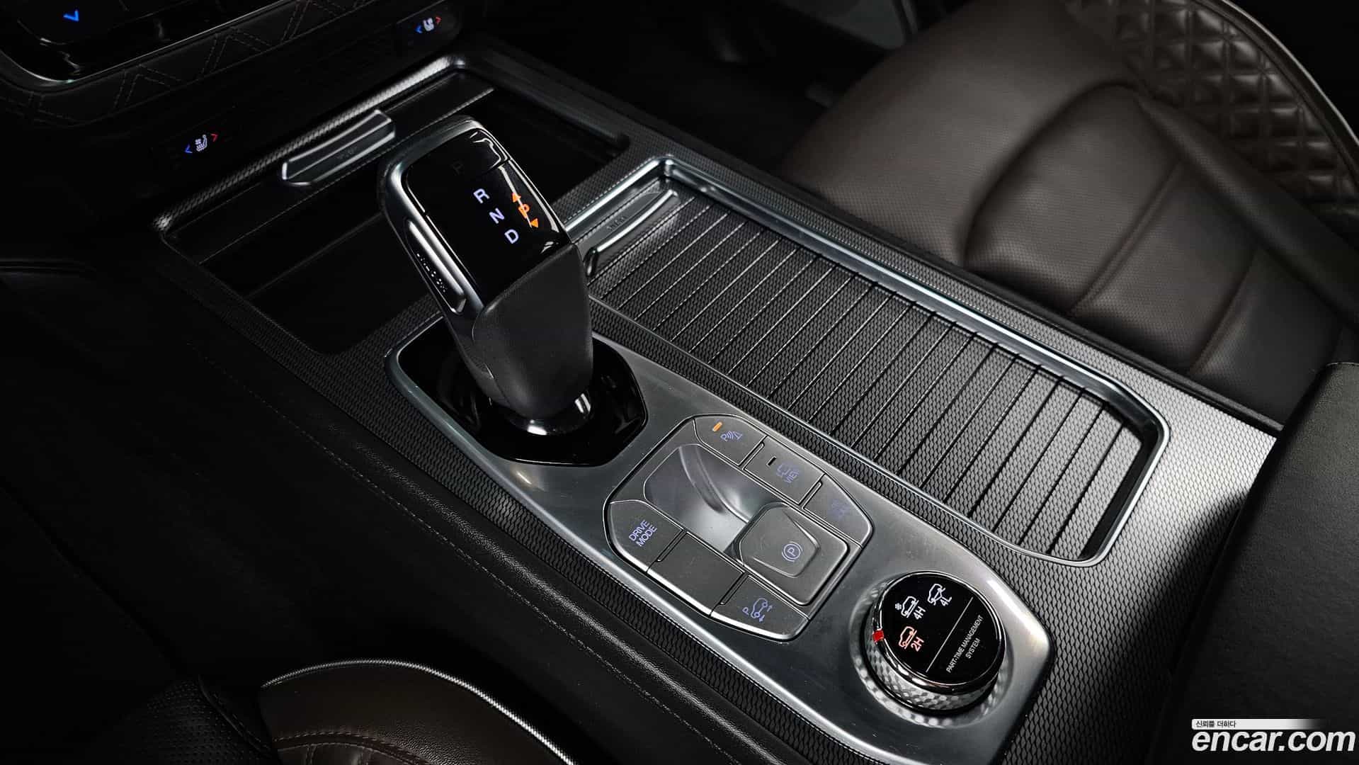 Rexton KG Mobility 2022.8-INNER-009