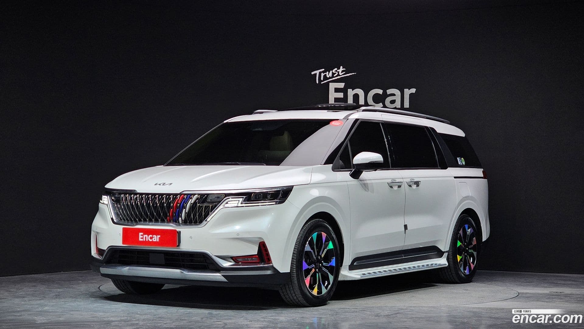 Main__Slider__Photo:Canival Kia 2020.9-0