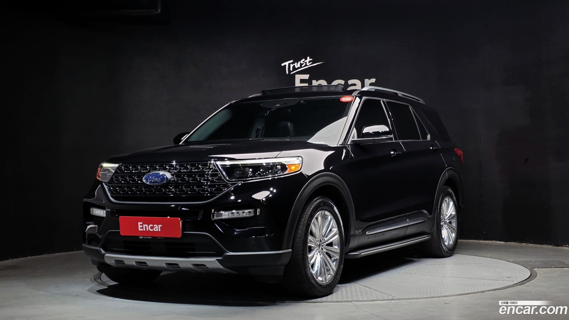 Main__Slider__Photo:Explorer Ford 2020.11-0