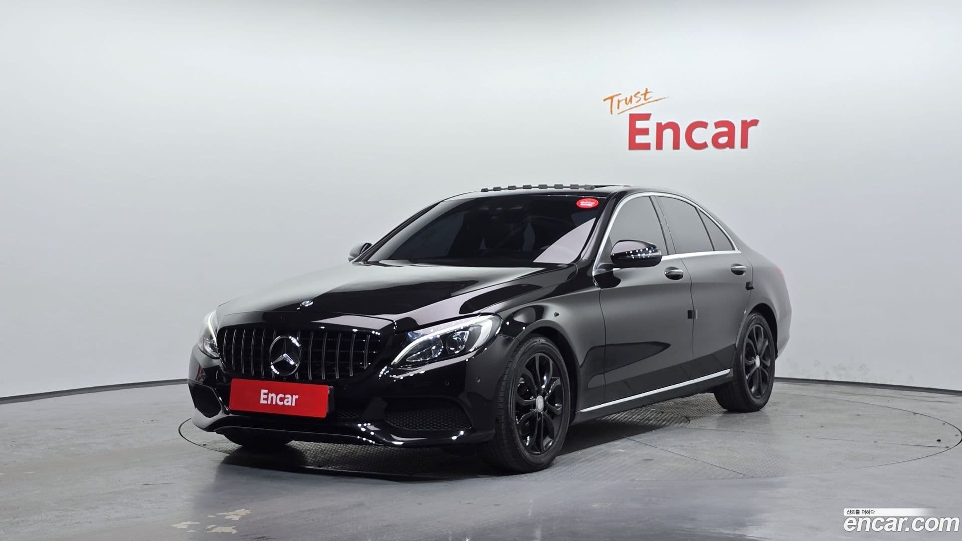 Main__Slider__Photo:C-Class Mercedes-Benz 2016.10-0