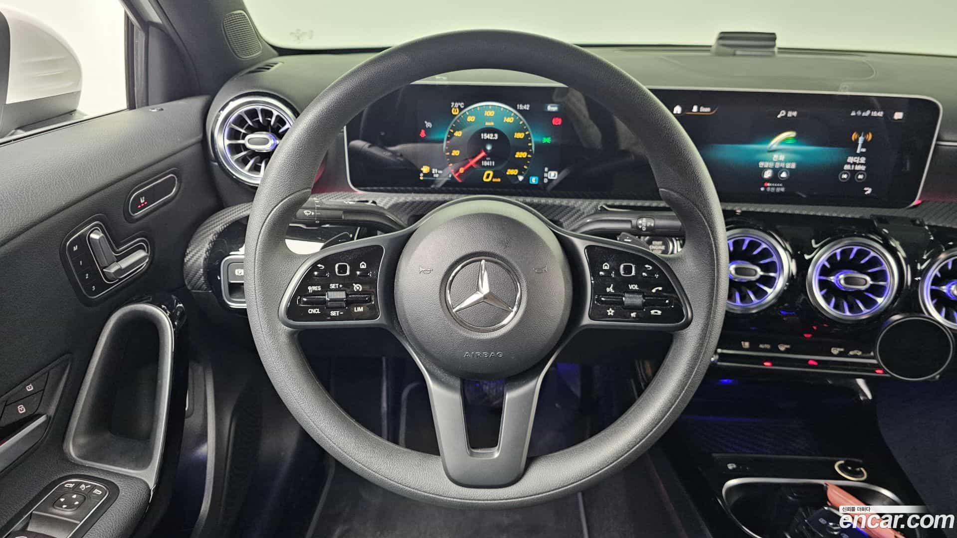 A-Class Mercedes-Benz 2020.8-OPTION-017