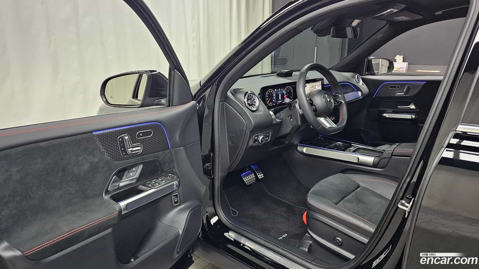 GLB-Class Mercedes-Benz 2025.4-INNER-010