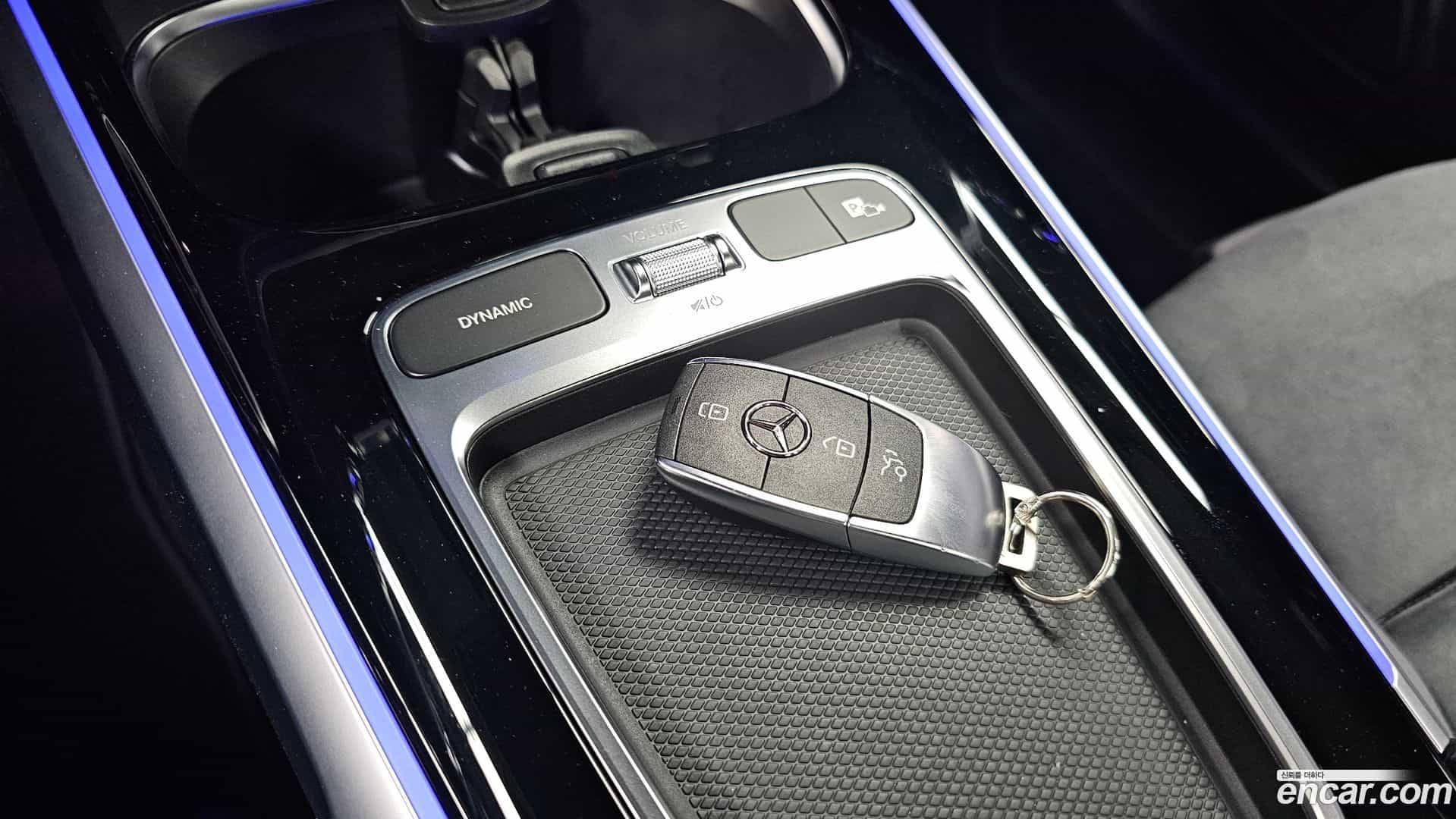 GLB-Class Mercedes-Benz 2025.4-OPTION-021