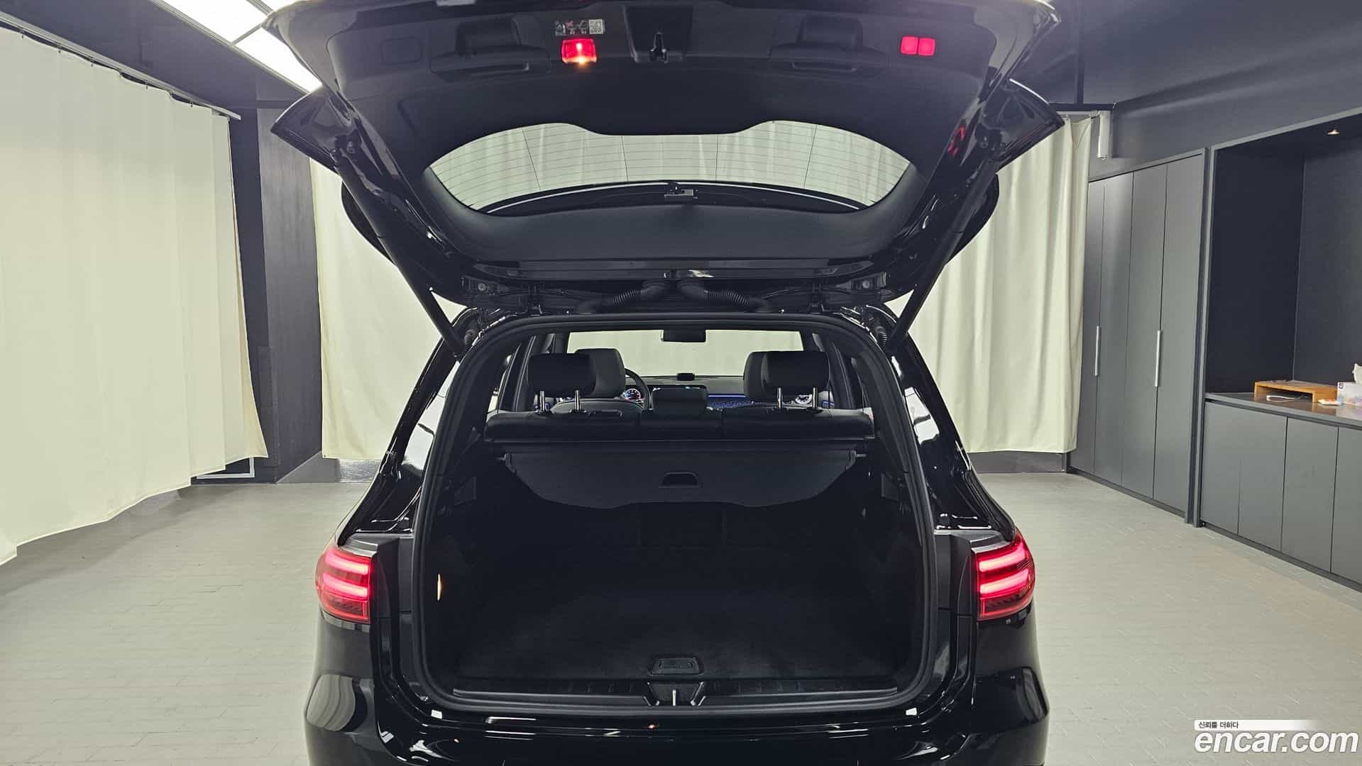 GLB-Class Mercedes-Benz 2025.4-OPTION-024