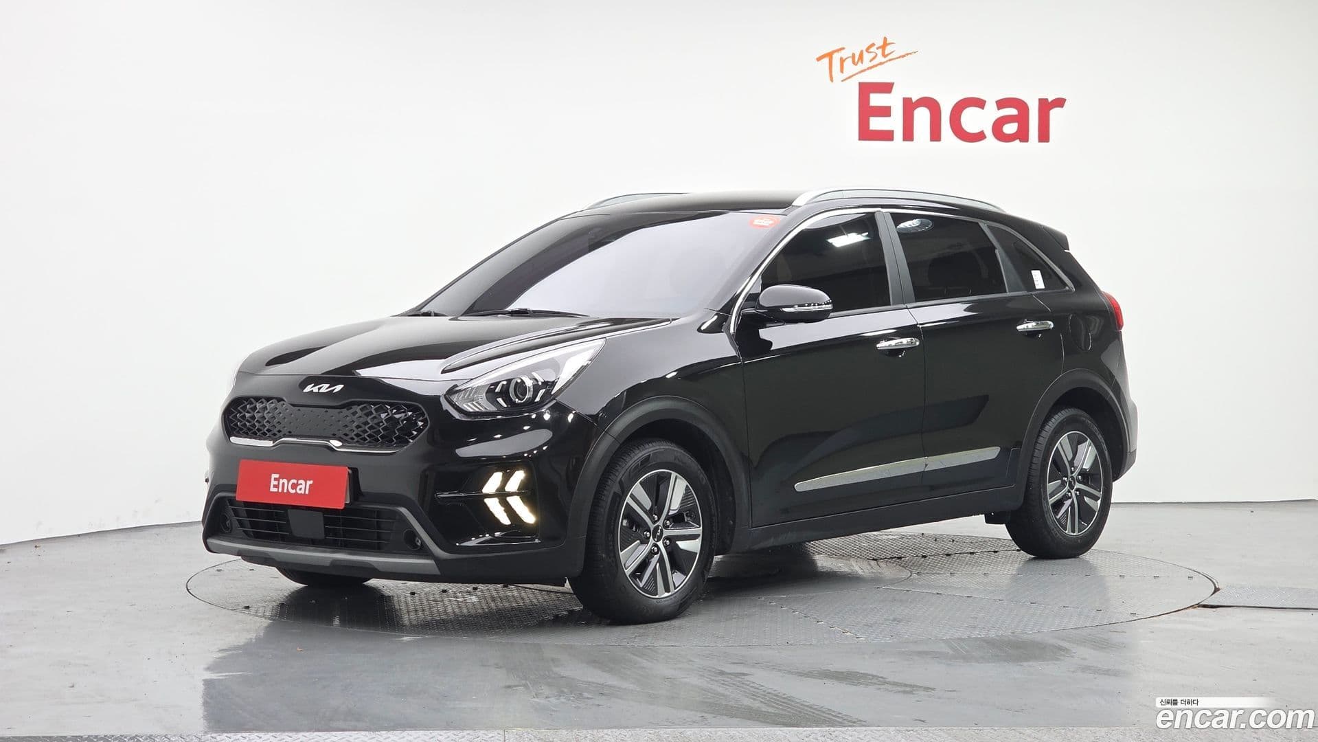 Main__Slider__Photo:Niro Kia 2021.11-0