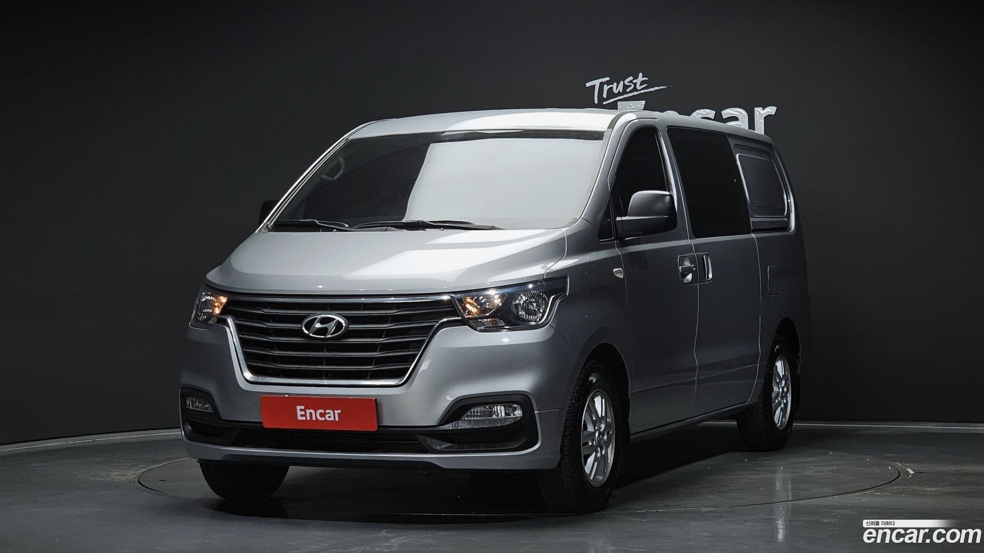 Main__Slider__Photo:Starex Hyundai 2019.3-0