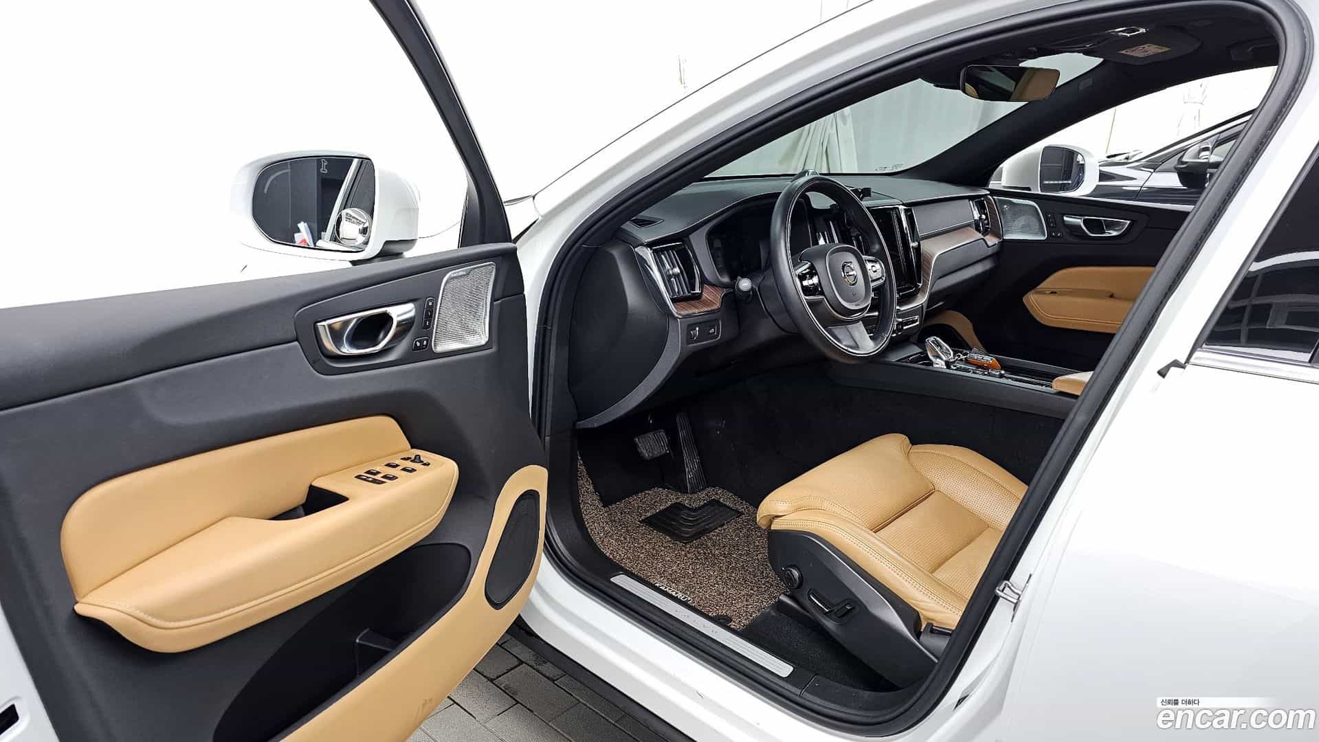XC60 Volvo 2021.3-INNER-010
