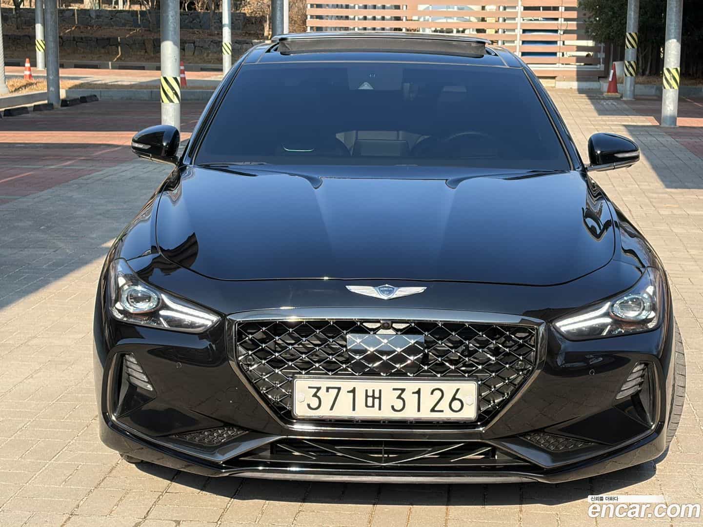 G70 Genesis 2020.0-OUTER-001