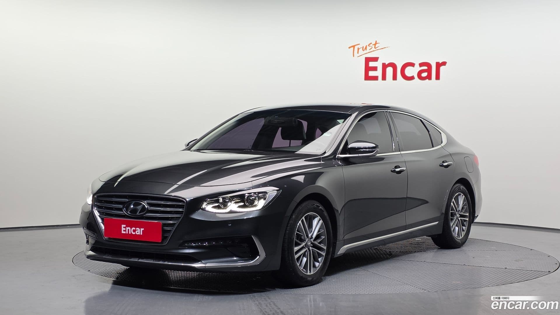 Main__Slider__Photo:Grandeur Hyundai 2019.8-0