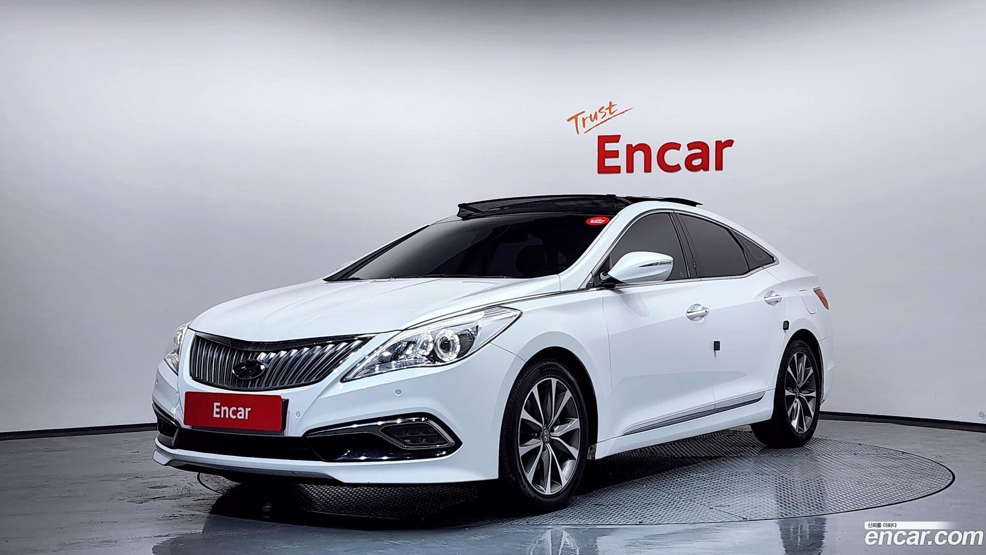 Main__Slider__Photo:Grandeur Hyundai 2016.7-0
