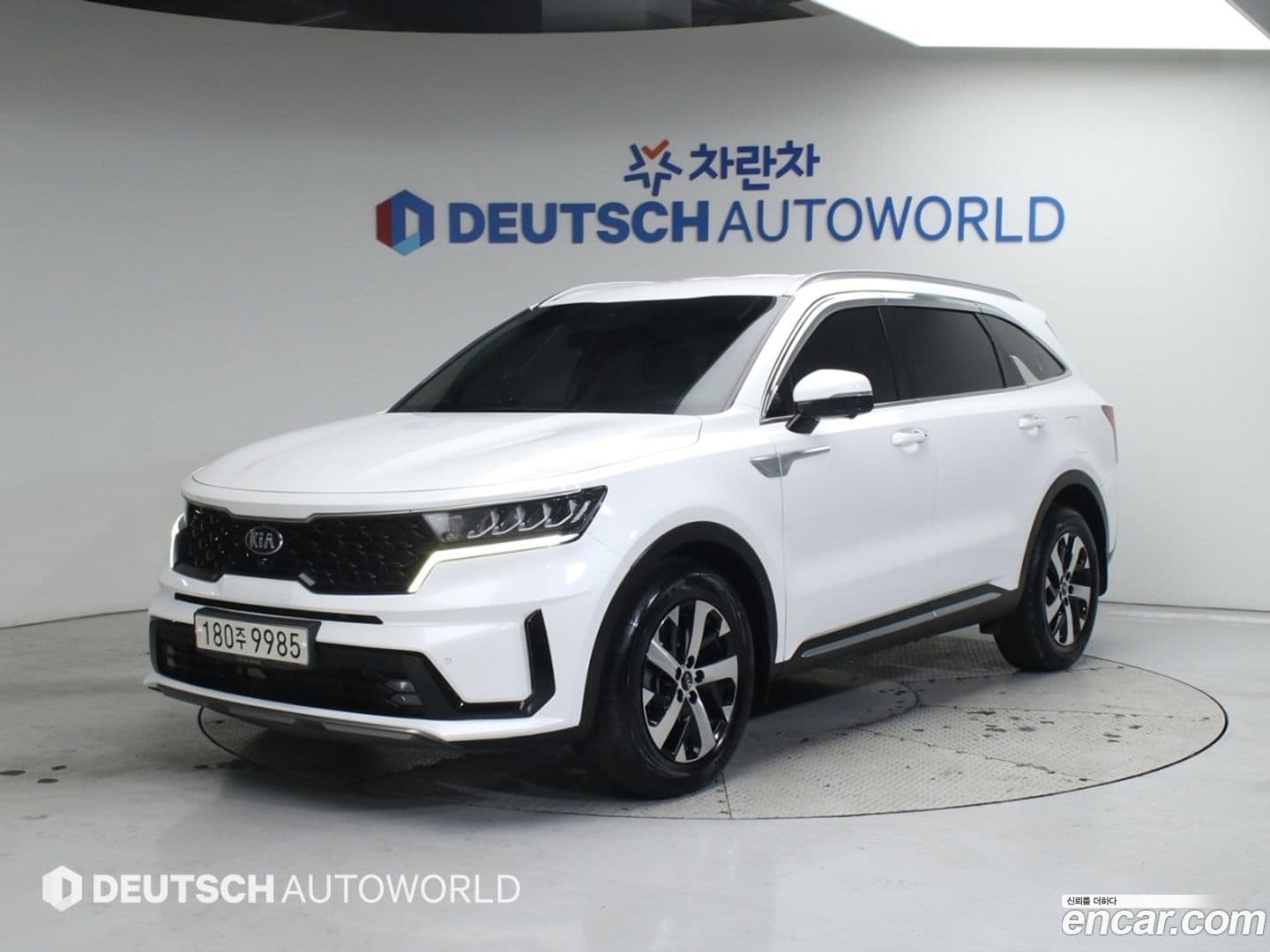 Main__Slider__Photo:Sorento Kia 2020.10-0