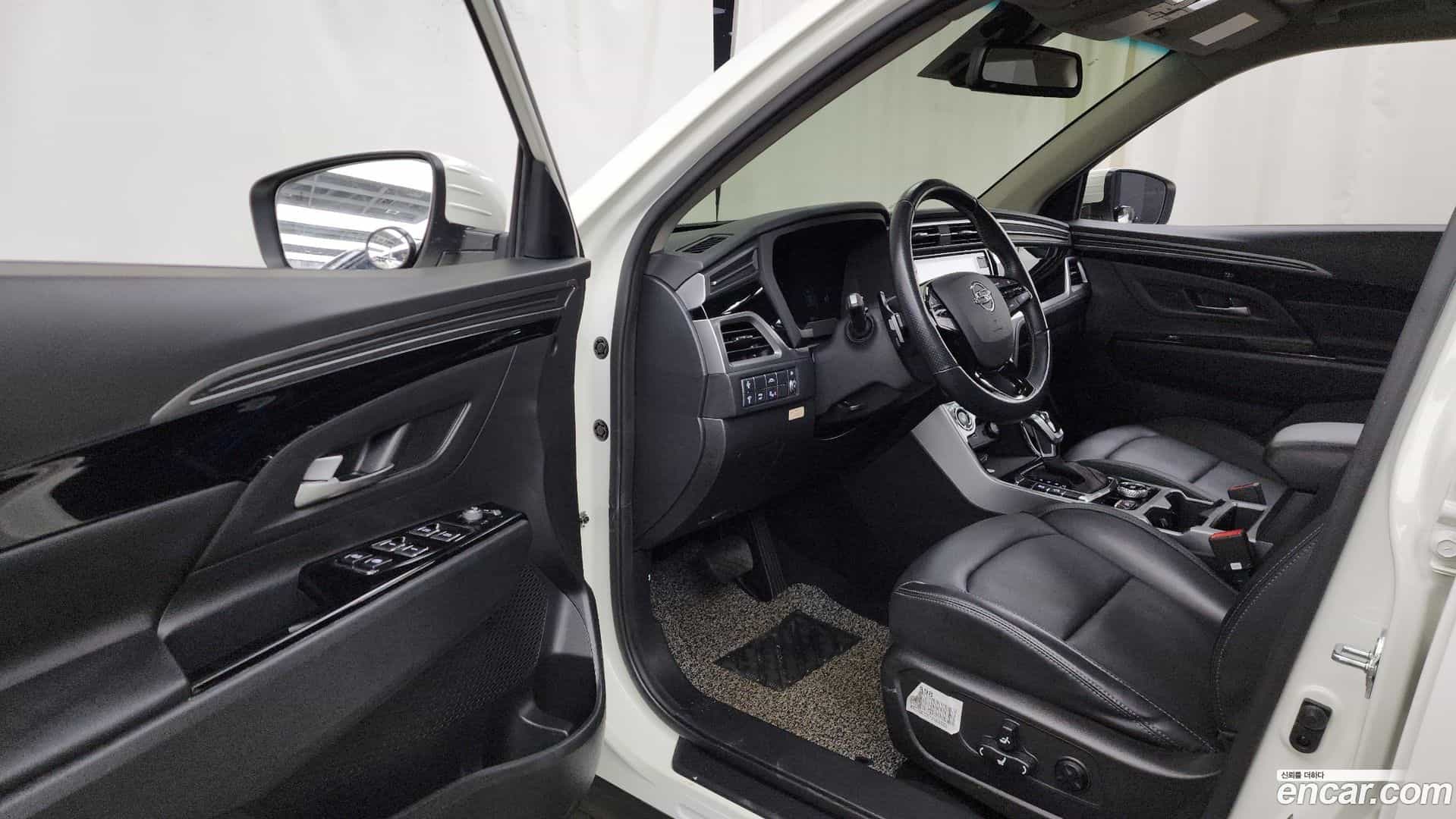 KORANDO KG Mobility 2022.4-INNER-010