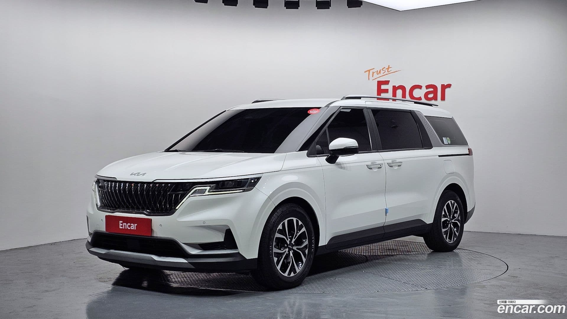 Main__Slider__Photo:Canival Kia 2021.8-0