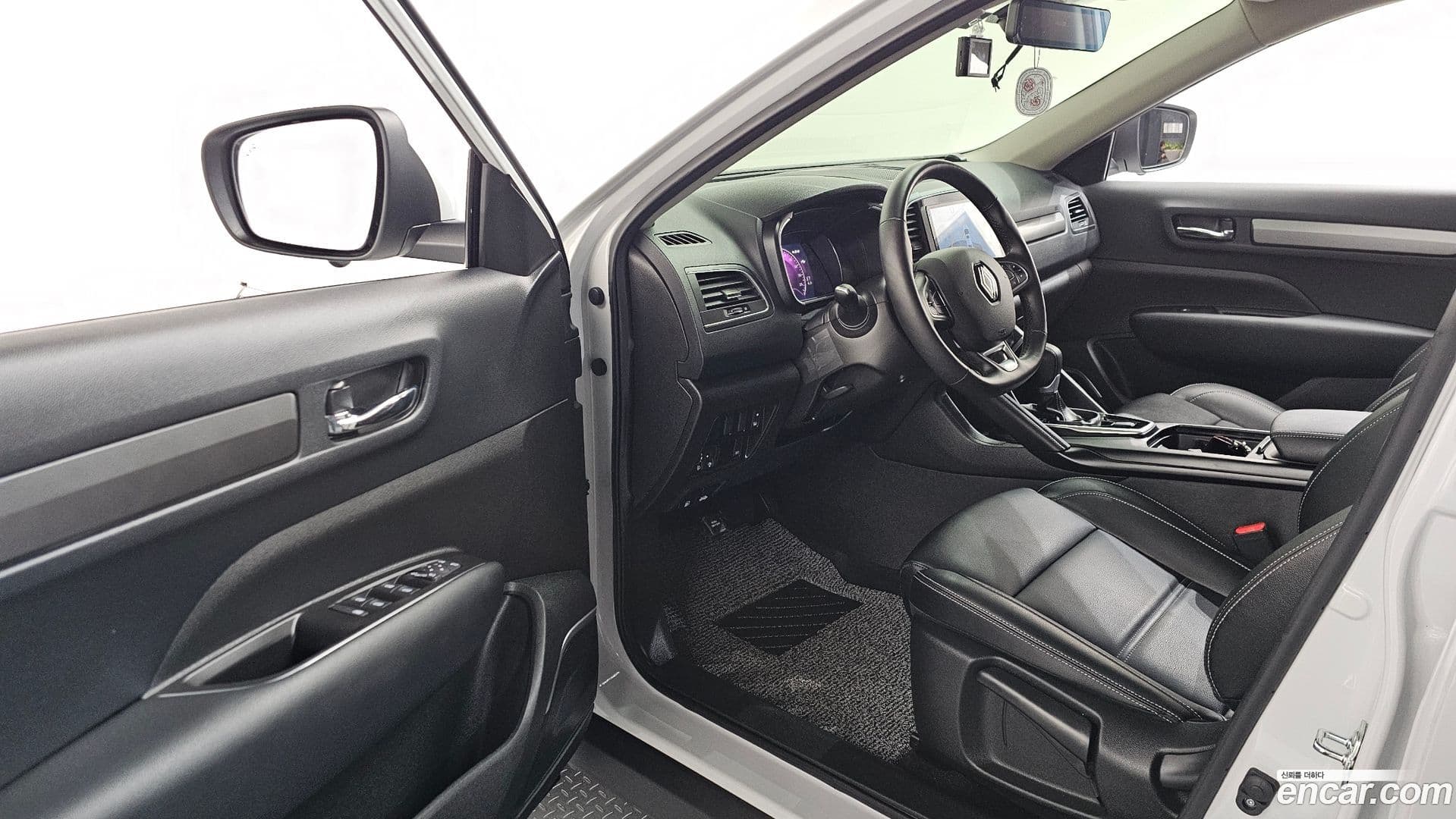 Main__Slider__Photo:QM6 Renault Korea 2025.6-9
