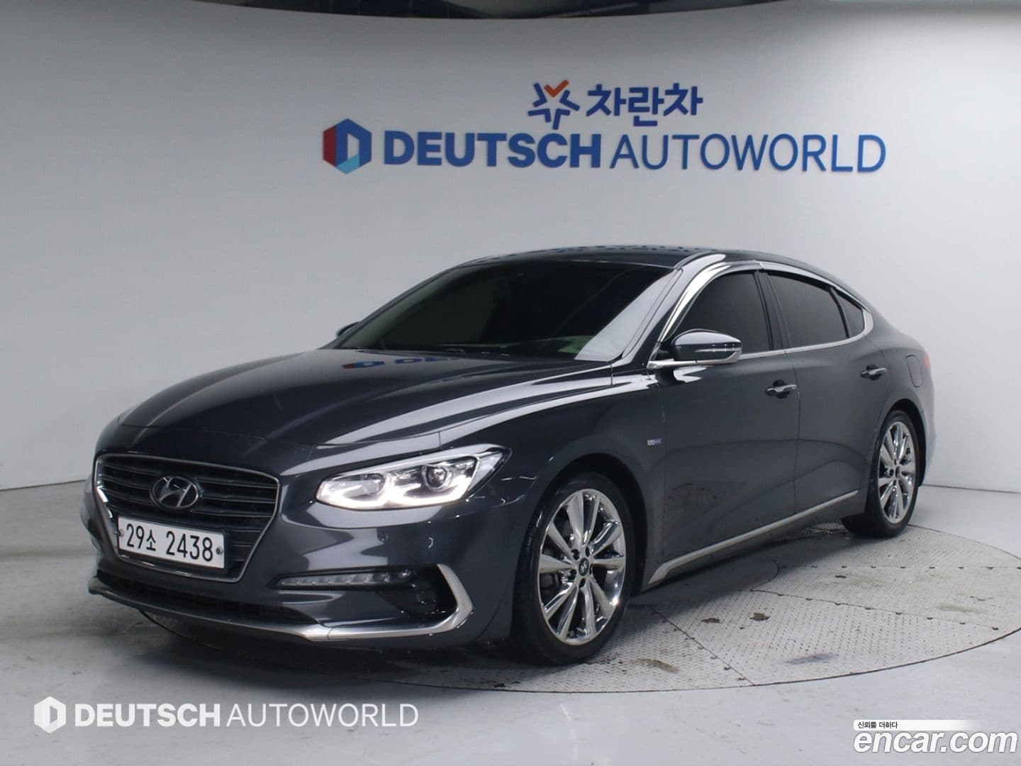 Main__Slider__Photo:Grandeur Hyundai 2018.3-0