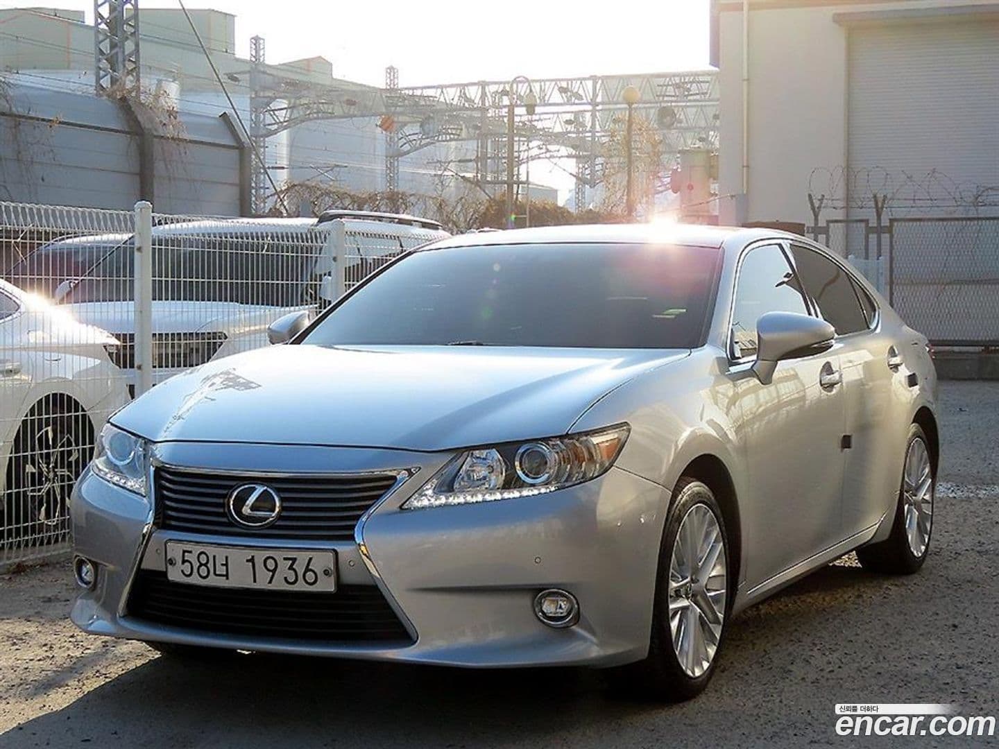 Main__Slider__Photo:ES Lexus 2015.1-0