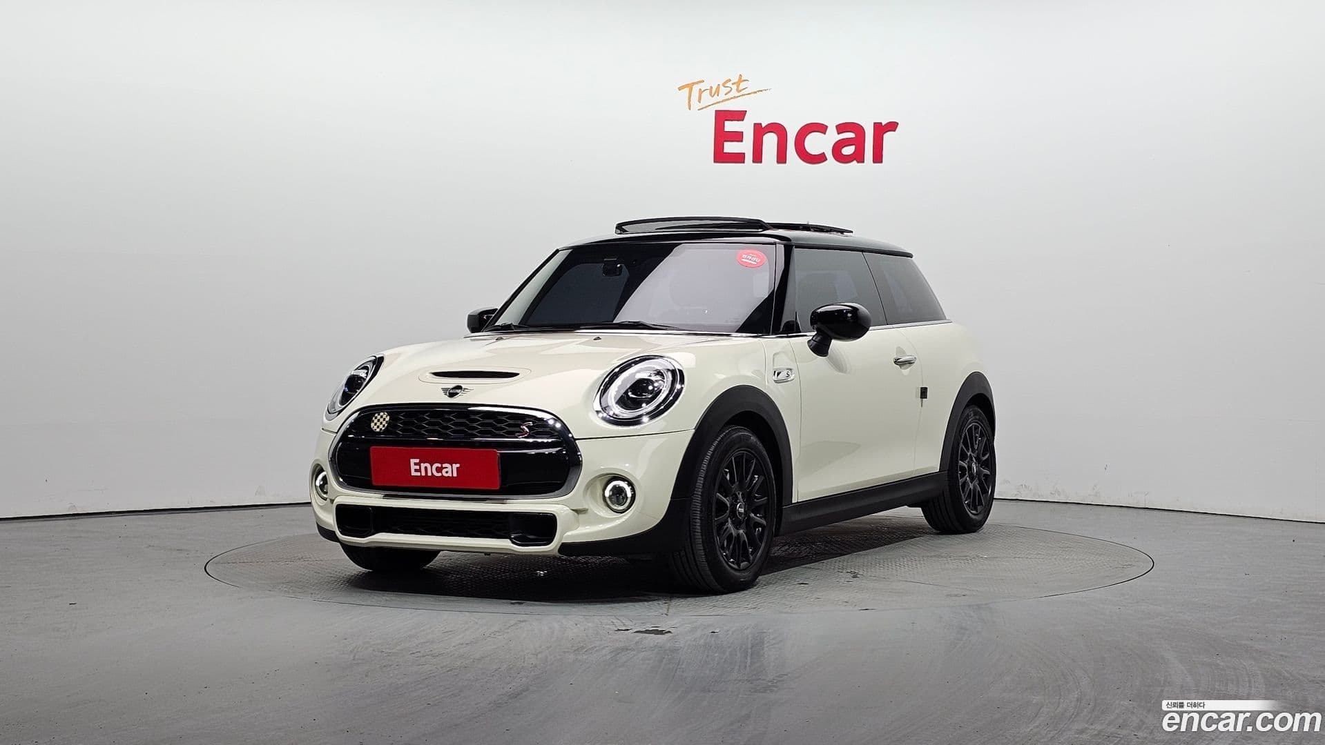 Main__Slider__Photo:Cooper Mini 2020.11-0