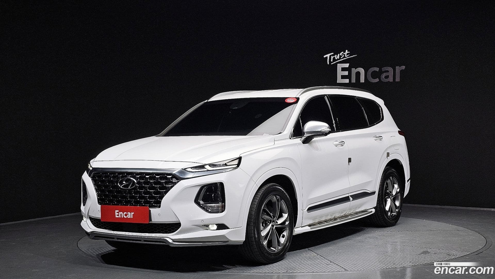 Main__Slider__Photo:Santafe Hyundai 2019.6-0