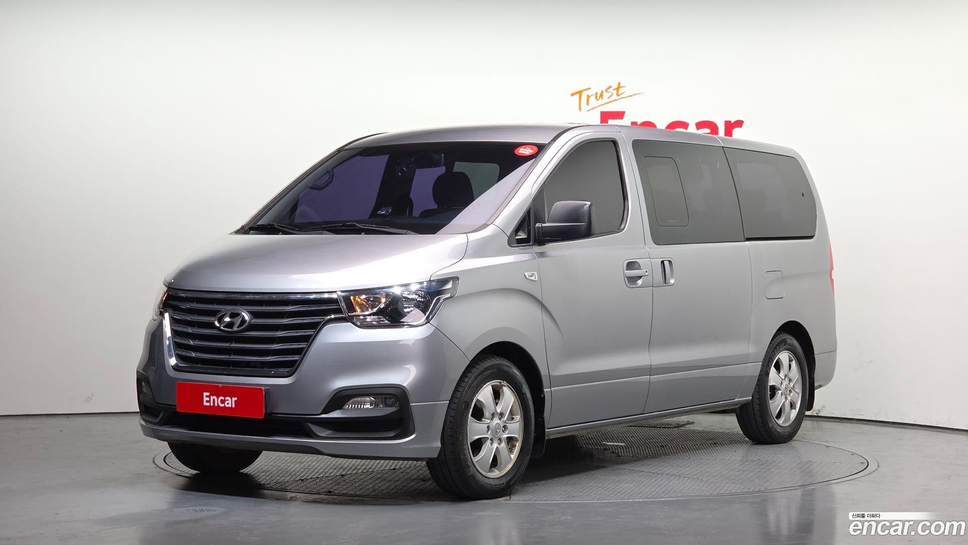 Main__Slider__Photo:Starex Hyundai 2018.6-0